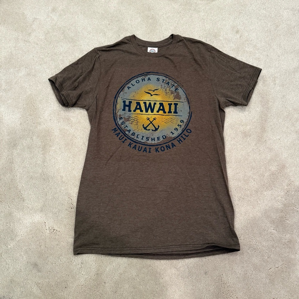 Hawaii Graphic T-Shirt
